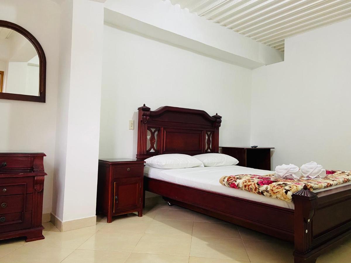 Vivienda Turistica El Zocalo Lejlighed Guatapé Eksteriør billede